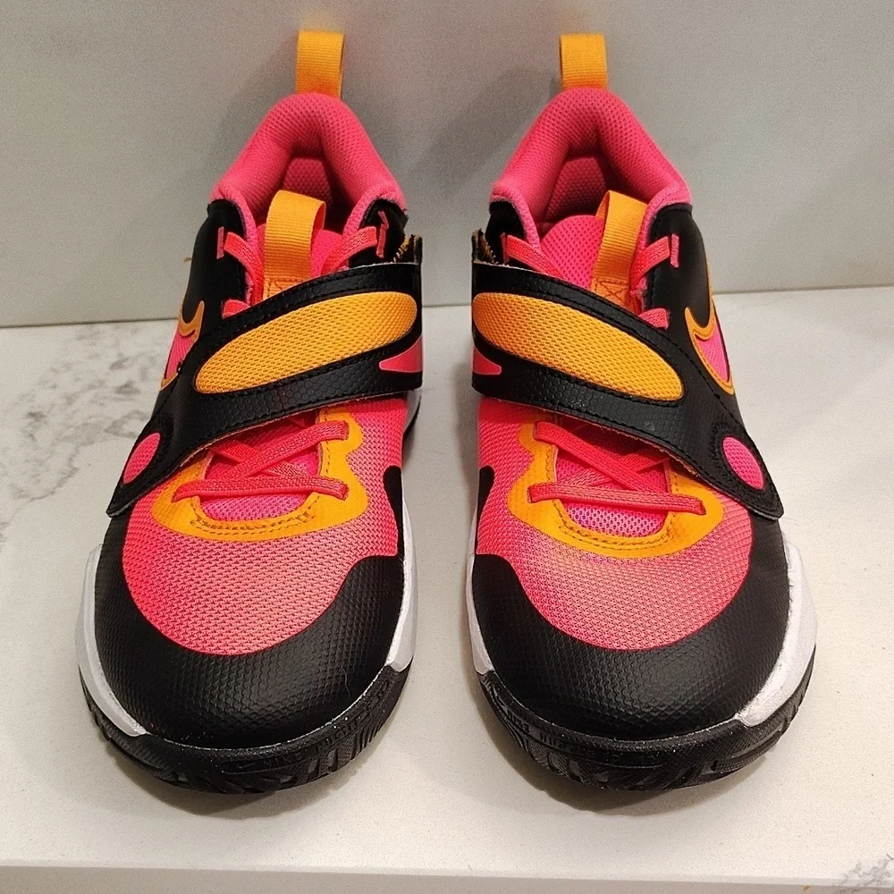 Nike Team Hustle D 11 Big Kids Basketball Shoes Size 6.5Y